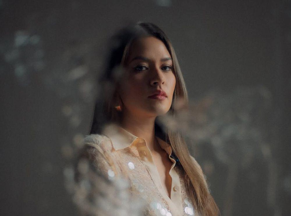 5 Lagu Raisa Paling Menyayat Hati, Liriknya Menusuk!