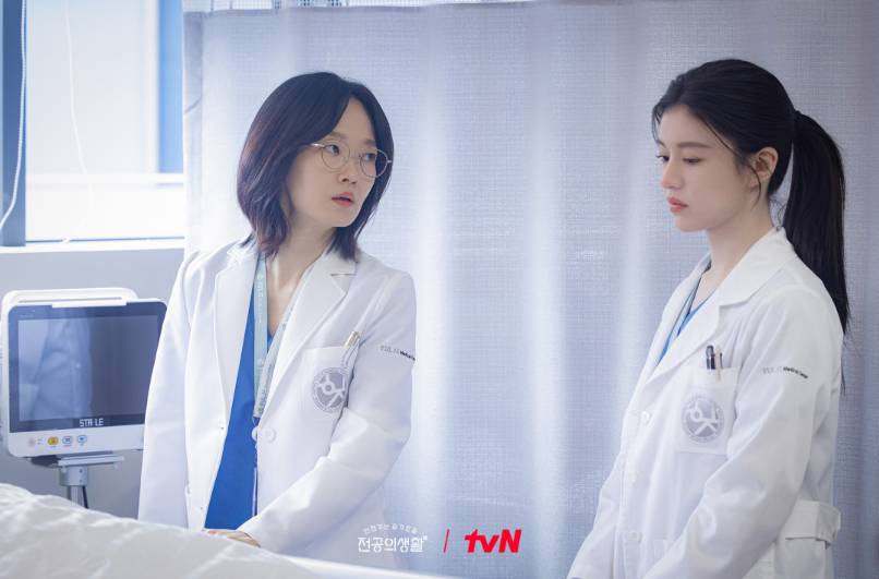 cuplikan drama Resident Playbook (dok. tvN/Resident Playbook)
