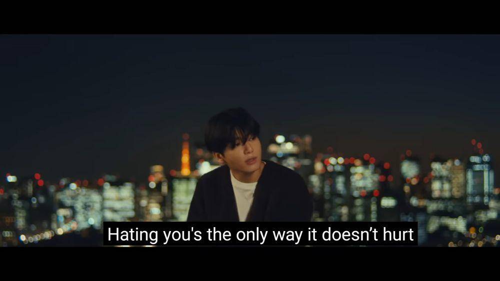visualizer "Hate You" (youtube.com/HYBE LABELS)