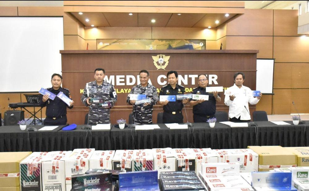 TNI AL Bantah Ikut Bawa Rokok Ilegal saat Pengungkapan Kasus di Batam