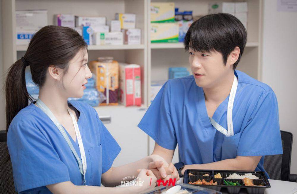 Cuplikan drakor Resident Playbook (dok.tvN/Resident Playbook)