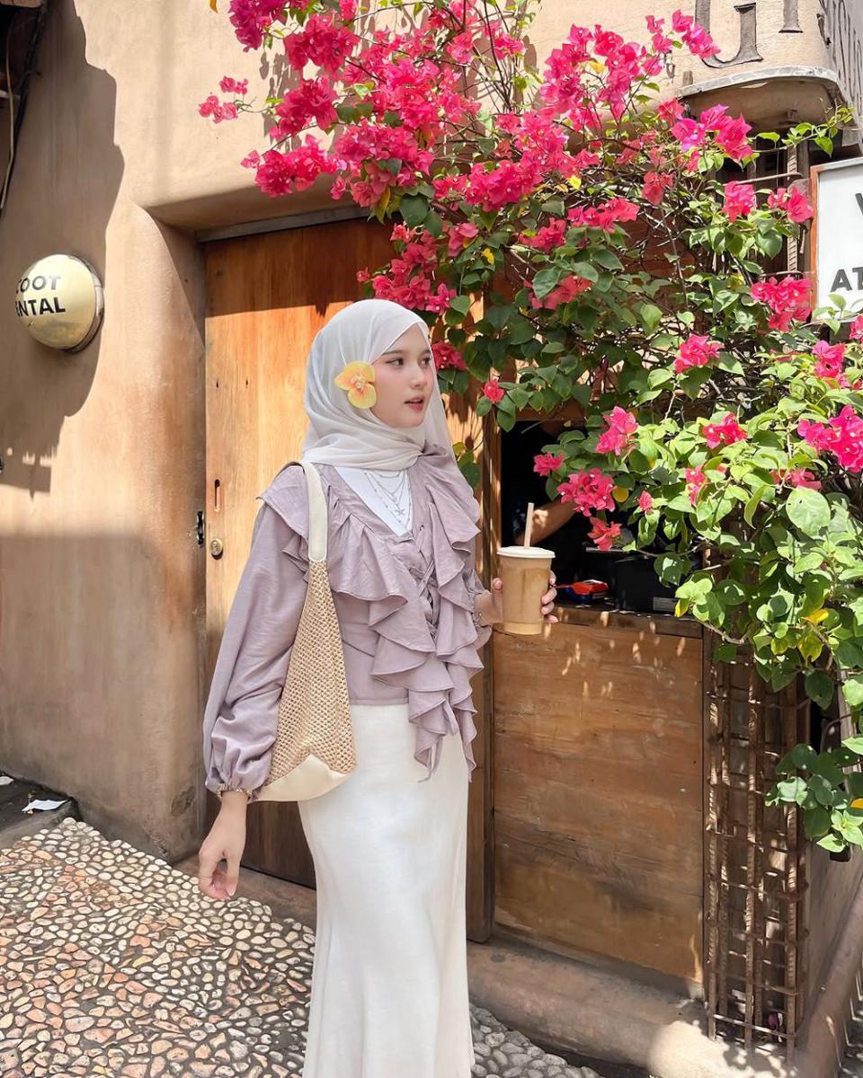 inspirasi coquette aesthetic style ala Siska Amera (instagram.com/siskaamera)