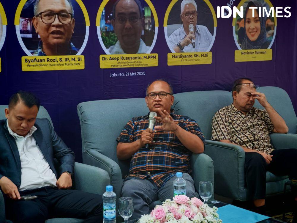 Rilis survei bertajuk "Survei Nasional: Pandangan Publik terhadap Isu Ijazah Palsu Pak Jokowi" (IDN Times/Ilman Nafi'an)