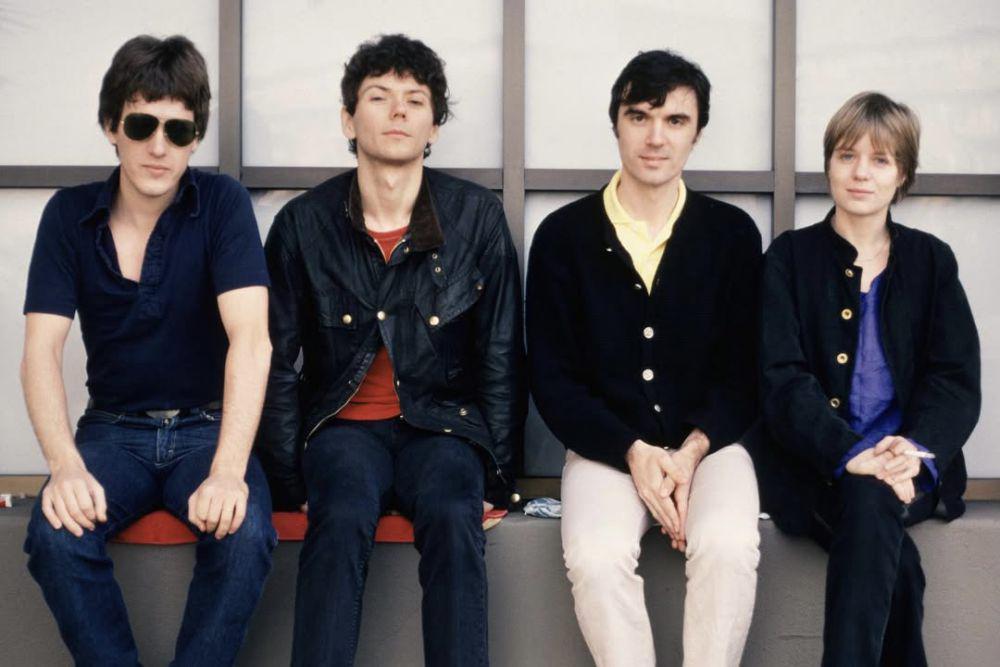 5 Lagu Talking Heads yang Memprediksi Kondisi Masa Depan