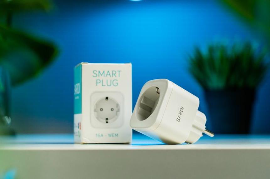 7 Rekomendasi Smart Plug Kontrol Jarak Jauh Perangkat Elektronik