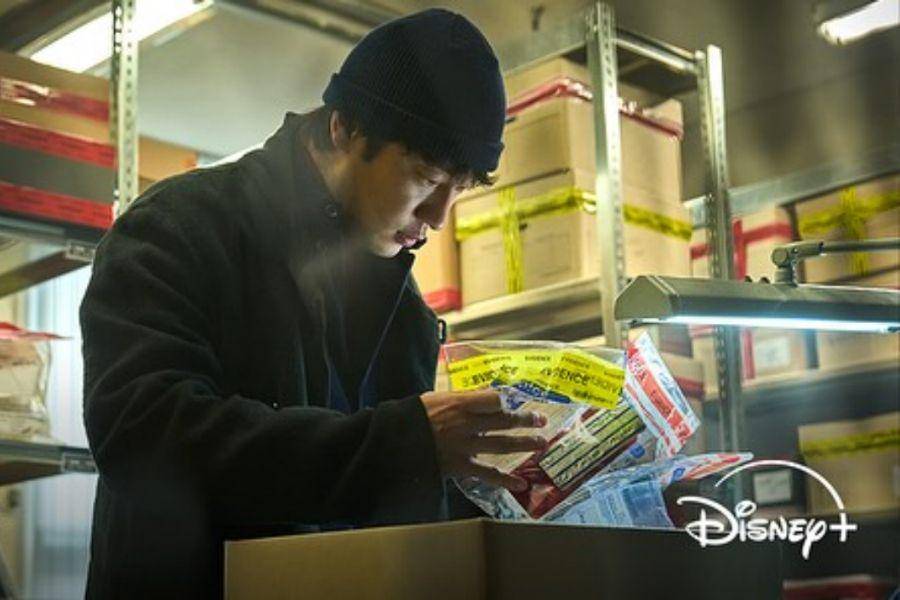 Kim Han Saem (Son Suk Ku) di drakor Nine Puzzles (dok. Disney+ Hotstar/Nine Puzzles)