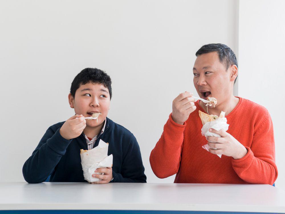 5 Pola Makan Anak yang Berpotensi Obesitas Sejak Dini, Hindari!