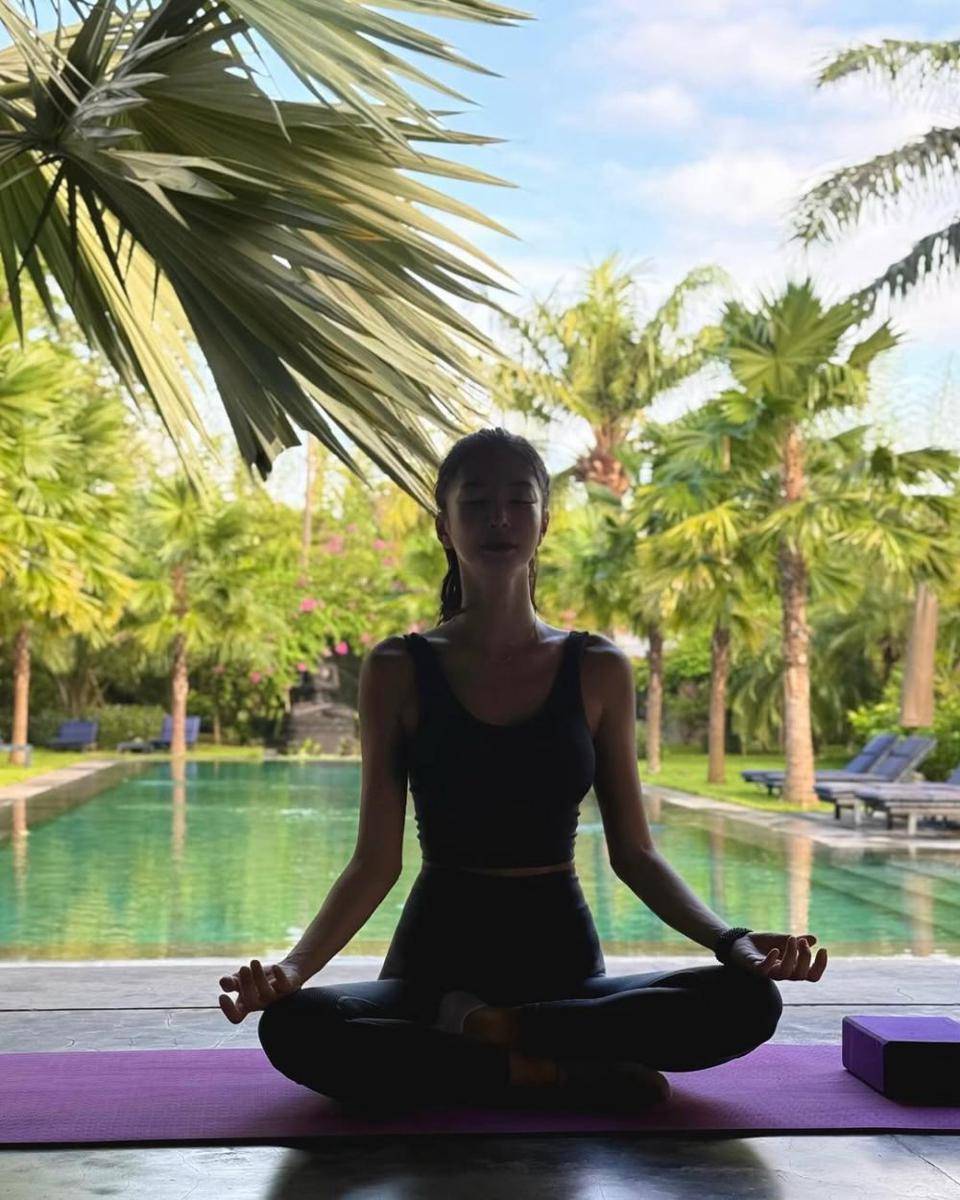 potret liburan Kim Yunjee di Bali (instagram.com/_yunjeekim_)