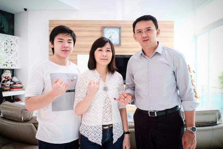 https://cdn.idntimes.com/content-images/post/20180131/ahok-veronica-tan-4-b8226db90d56c50c73b1c2d2c54ff682.jpg