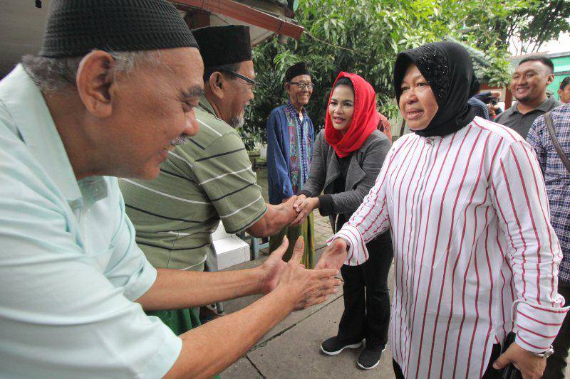 https://cdn.idntimes.com/content-images/post/20180122/antarafoto-risma-dan-puti-210118-ds-2-1516591955-52742-131abcf7b2c9565883f57bb3f0ed0cb0.jpg