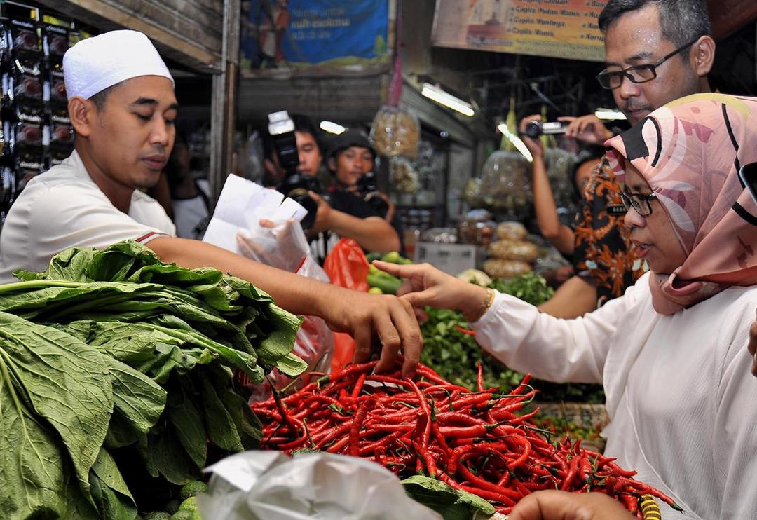 https://cdn.idntimes.com/content-images/post/20171212/antarafoto-sidak-sembako-kemendag-071217-af3-0adae718dc53622a28924e7fd3215e38.jpg