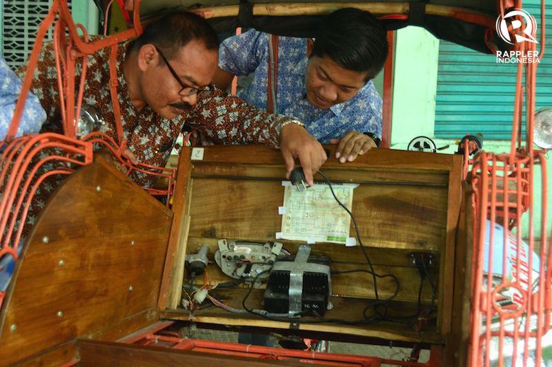 https://cdn.idntimes.com/content-images/post/20180326/becak-listrik1-3b076dd366325d9bbba719bff0119c3c.jpg