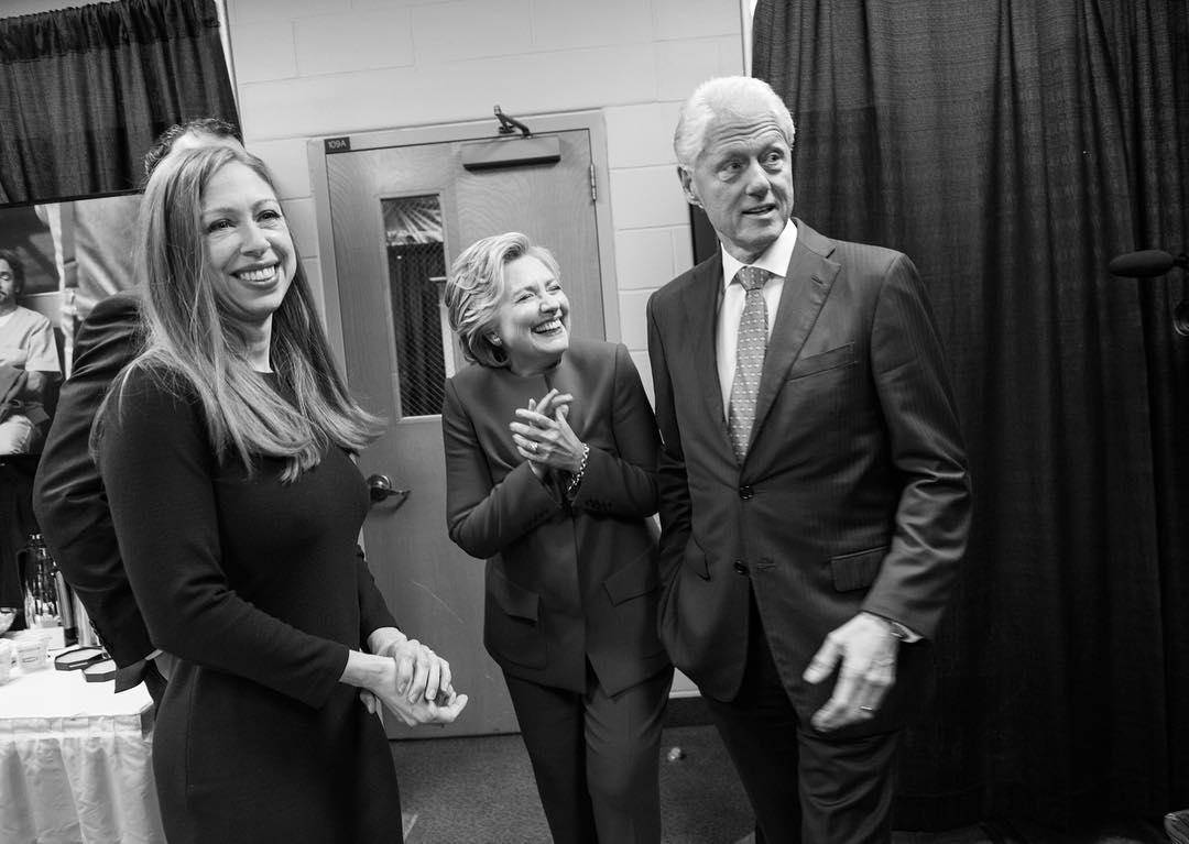 https://cdn.idntimes.com/content-images/post/20180122/bill-clinton-508ad2eec41fa4d4f9ec6de322843560.jpg