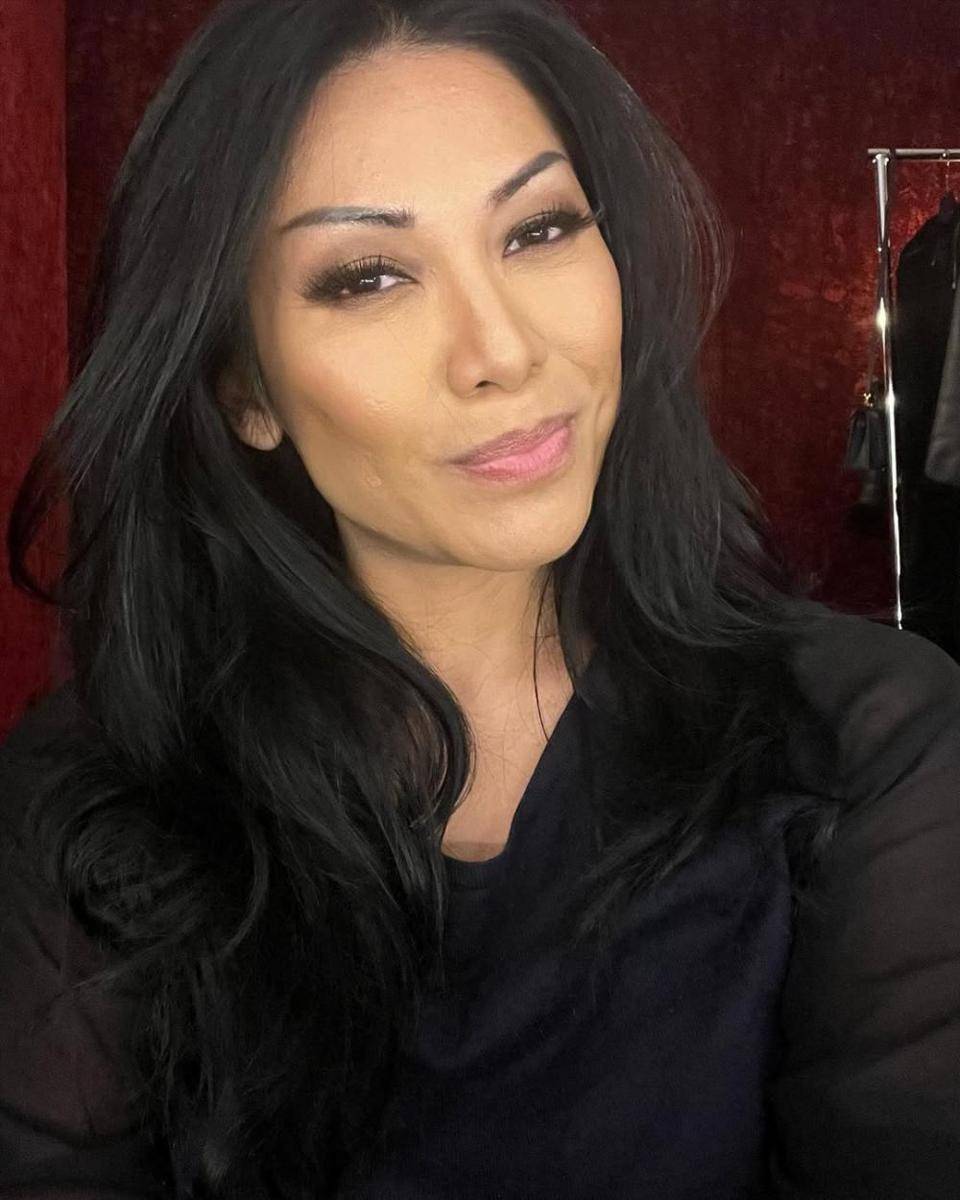 ide makeup ala Anggun C sasmi (instagram.com/anggun_cipta)