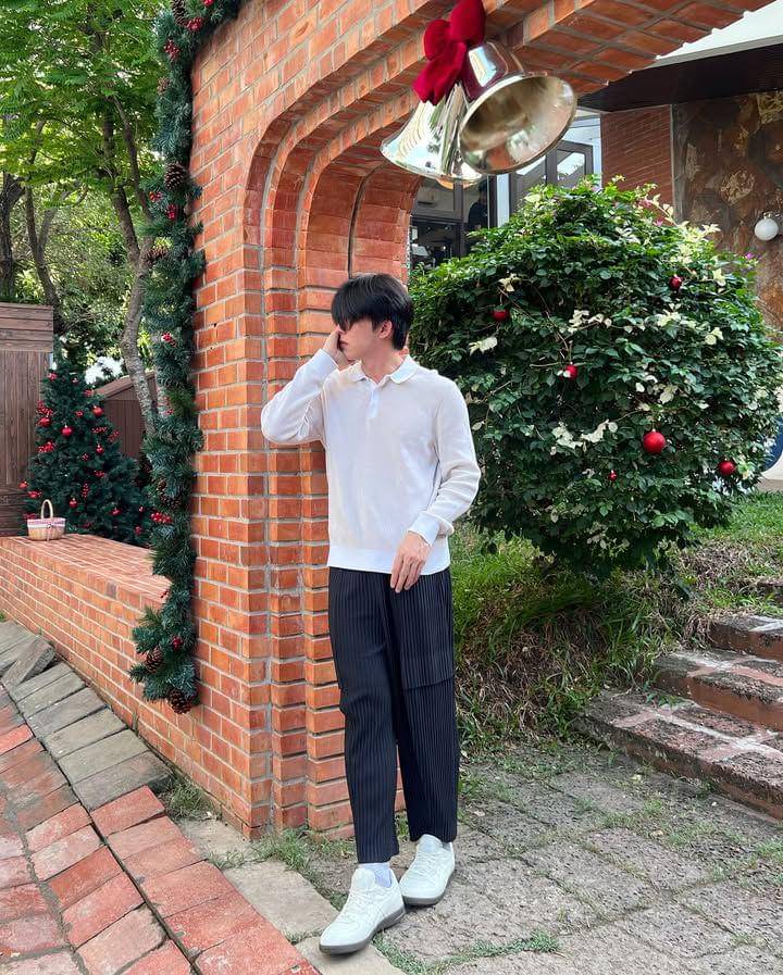 outfit hangout ala Boom Raweewit (instagram.com/bxxm_rvw)