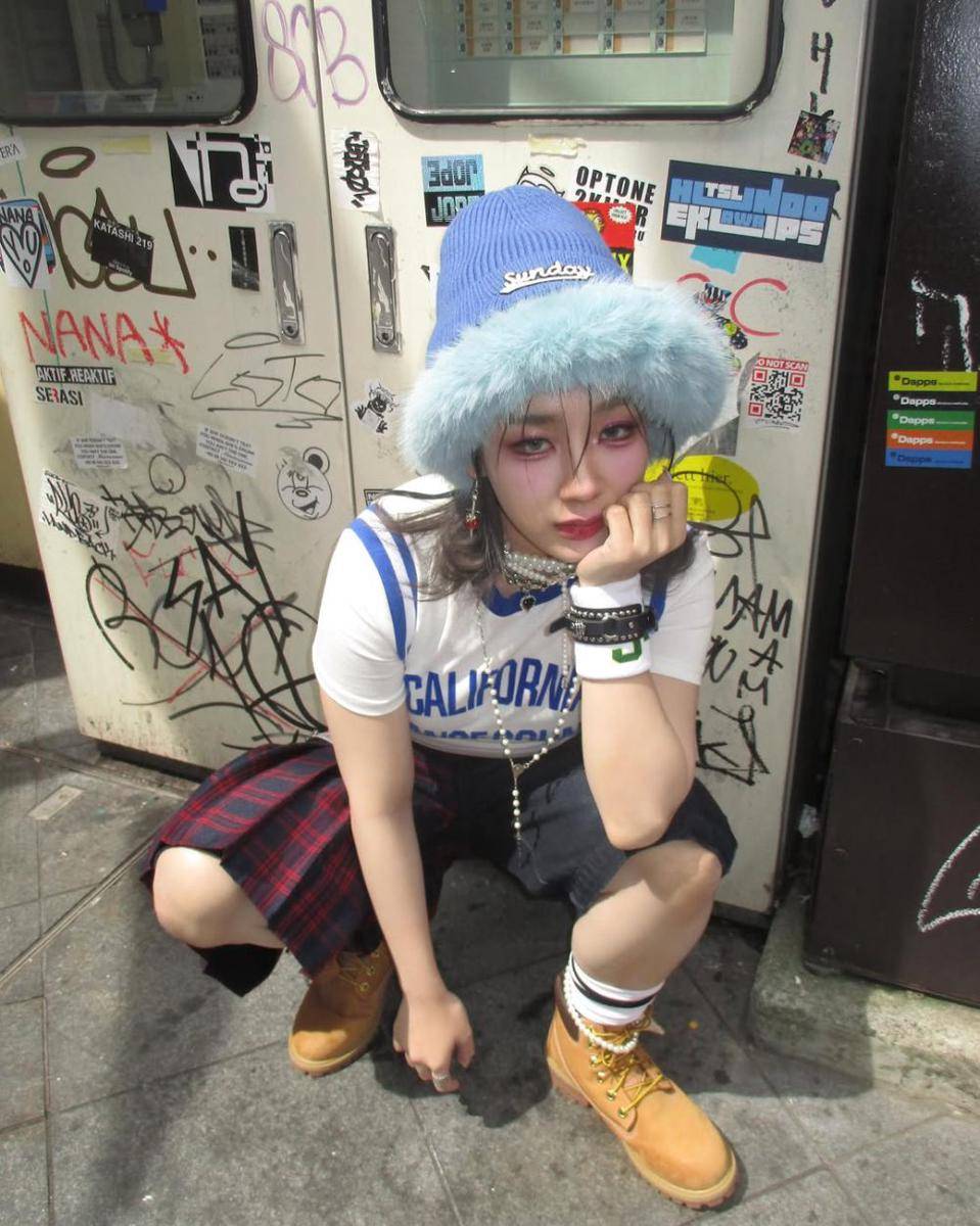 Fai 4EVE (instagram.com/callmebanananana)