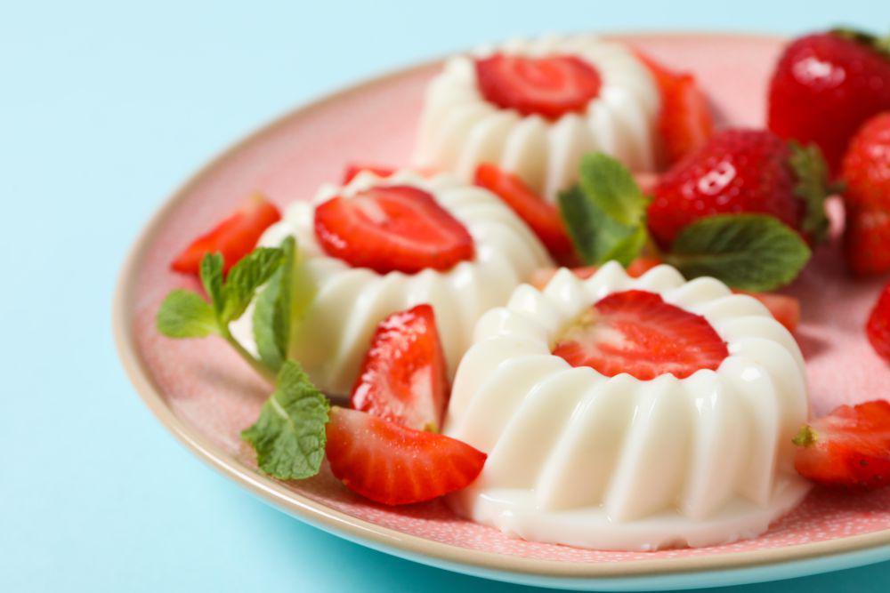 5 Rahasia Membuat Panna Cotta yang Teksturnya Pas dan Gak Berbau Susu