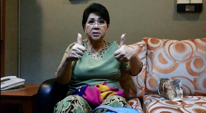 http://cdn.idntimes.com/content-images/community/2017/04/eyang-titiek-puspa-5549f4f6af7b7-5566038d5b7dfc4d631e201729f1c96e.jpg