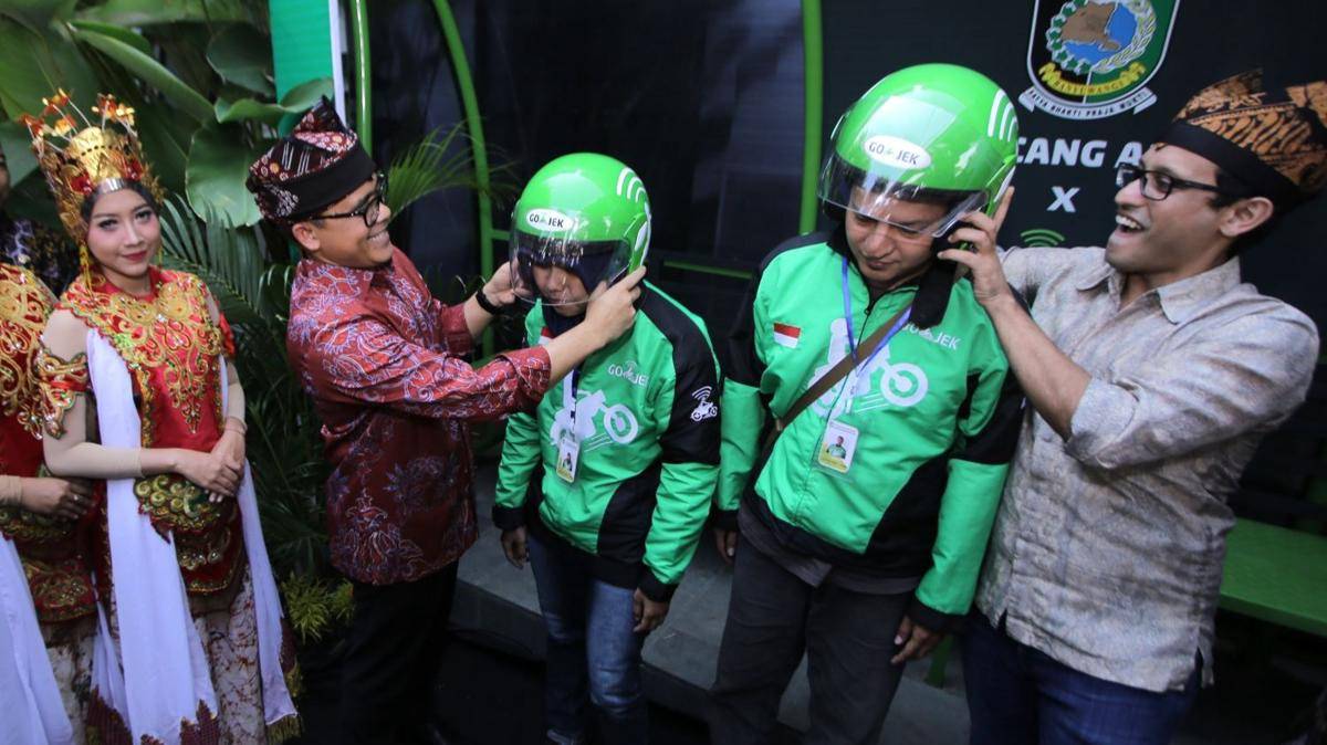 https://cdn.idntimes.com/content-images/post/20171219/gojek-7d8aabbeebbb7ef2abccbe75bca8d522.jpg
