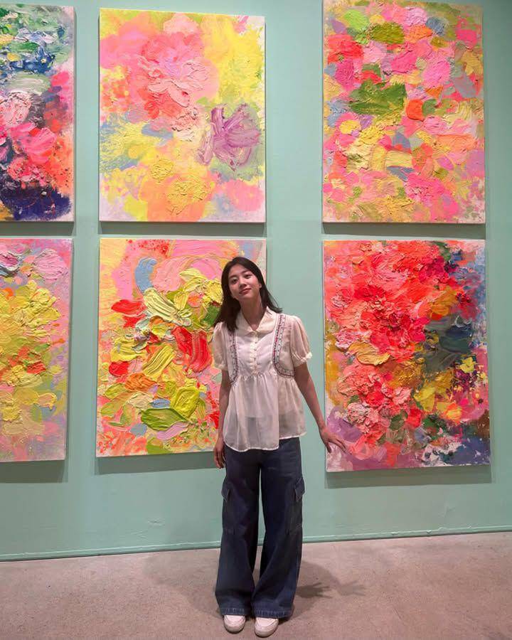 inspirasi OOTD pemeran drakor Tastefully Yours (instagram.com/hwanywayeon)
