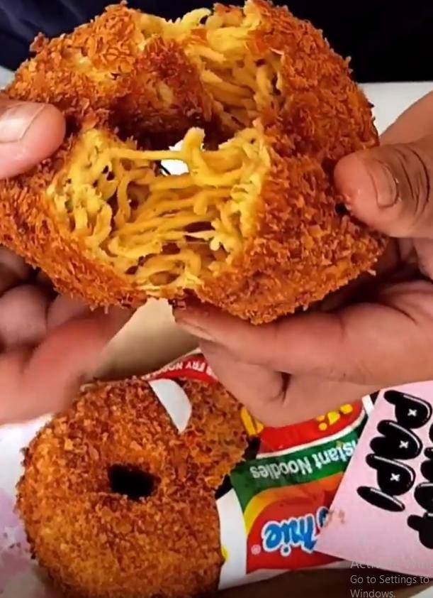 https://cdn.idntimes.com/content-images/post/20180523/indomieau-525392103c9de5690568eecefd173d0b.jpg