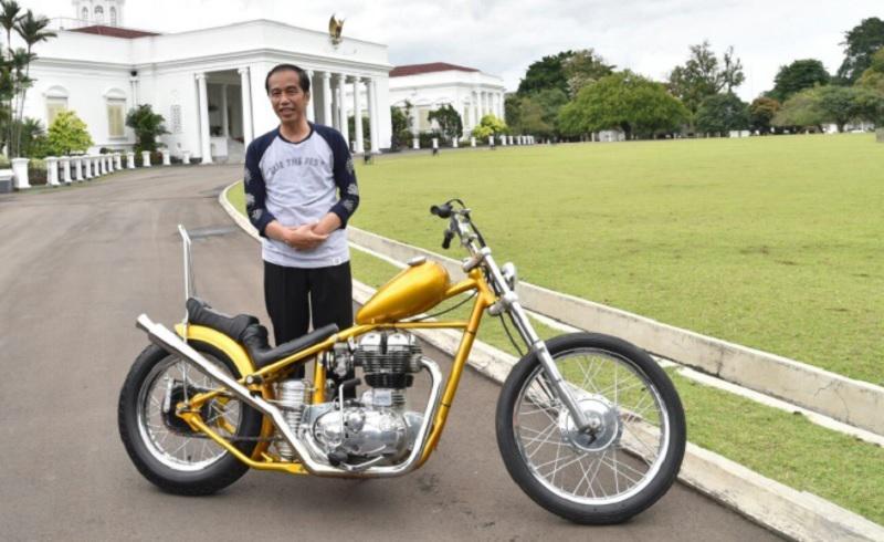 https://cdn.idntimes.com/content-images/post/20180123/jokowi-8-d7ccc61206971ba9719fb21e72404ce7.jpg