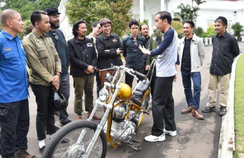 https://cdn.idntimes.com/content-images/post/20180123/jokowi-9-ef7c87b512a807e40b8313b74cec47f6.jpg