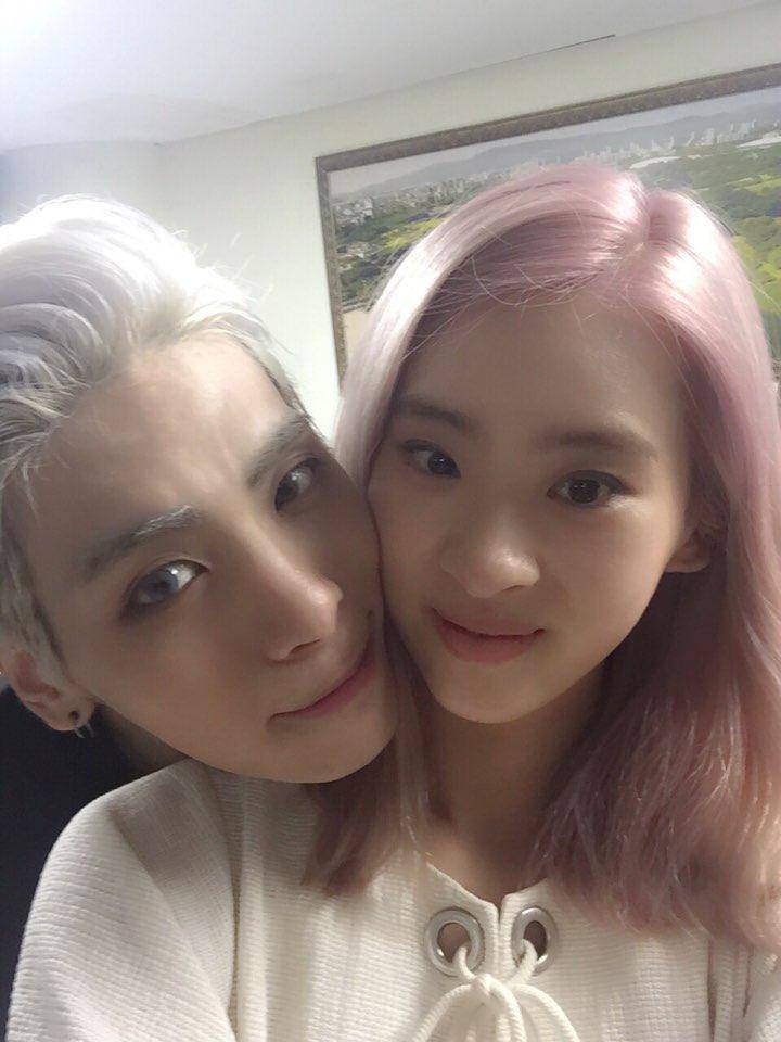 https://cdn.idntimes.com/content-images/post/20171218/jonghyuy-147e8958c36eee9c508d9d9def8cccd7.jpg