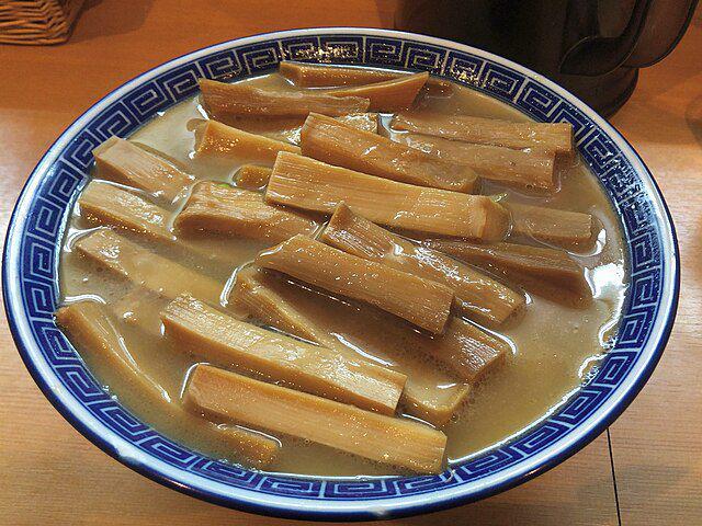 Apa Itu Menma yang Sering Menjadi Taburan Ramen?