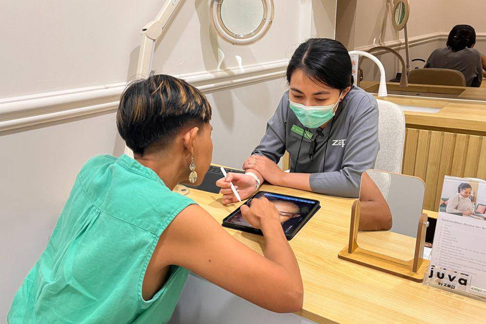 konsultasi bersama dokter dulu sebelum treatment (IDN Times/Merry Wulan)