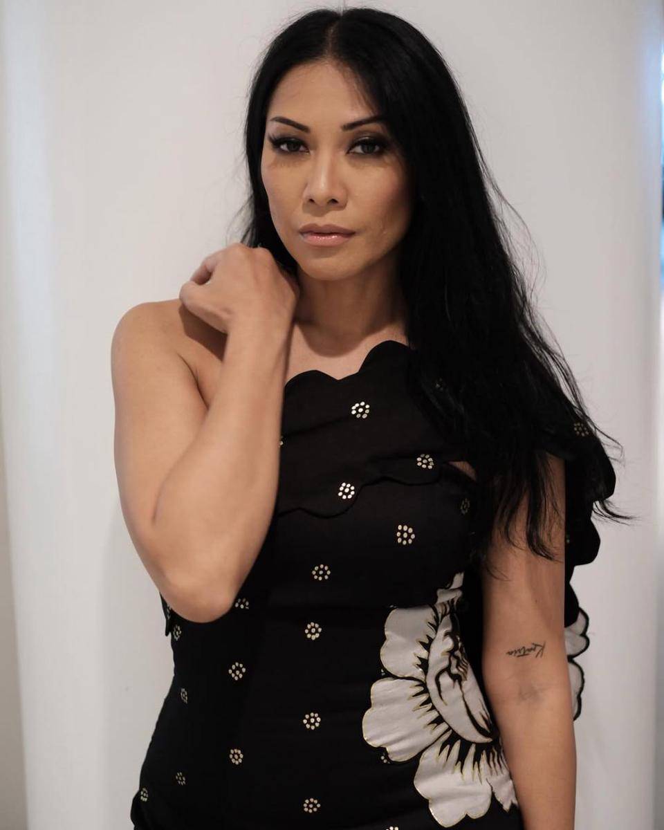 ide makeup ala Anggun C sasmi (instagram.com/anggun_cipta)