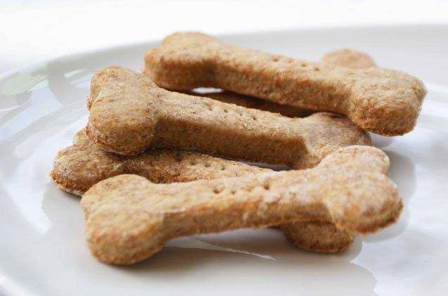http://cdn.idntimes.com/content-images/community/2017/02/peanut-butter-dog-treats-recipe1-e4a0a06cc91bb46eb096b3ed38166b34.jpg