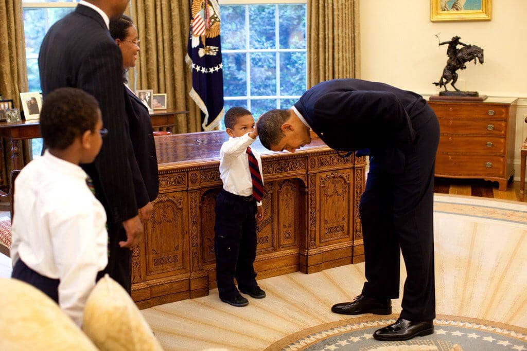 https://cdn.idntimes.com/content-images/post/20171215/pete-souza-a264702697915a2c7f2697a0100d022d.jpg