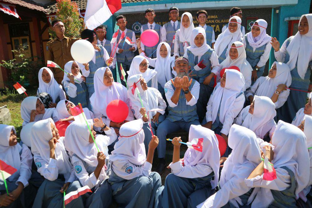 ilustrasi anak SMA