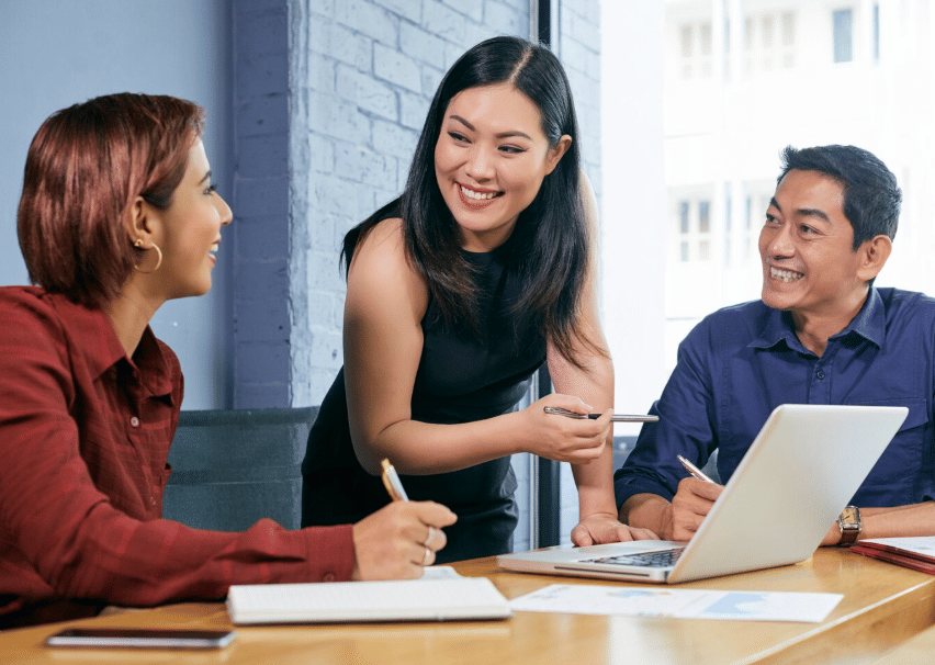 ilustrasi lingkungan kantor yang sehat (freepik.com/pressfoto)