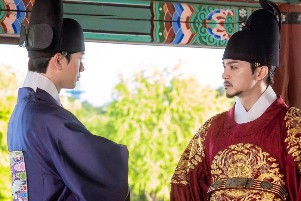 Yook Sungjae BTOB dan Kim Ji Hoon di The Haunted Palace (instagram.com/sbsdrama.official)