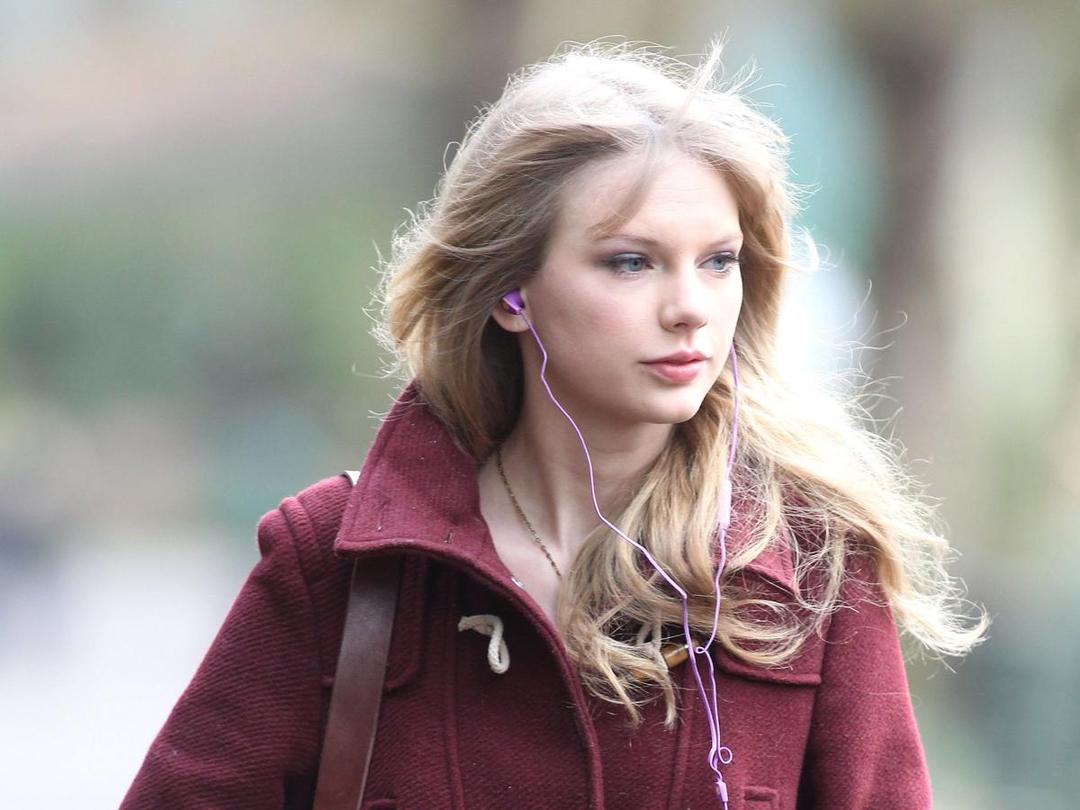 http://cdn.idntimes.com/content-images/community/2017/04/taylor-swift-no-makeup-images-pics-3b551121d0d72e254b440cb006cf71ca.jpg