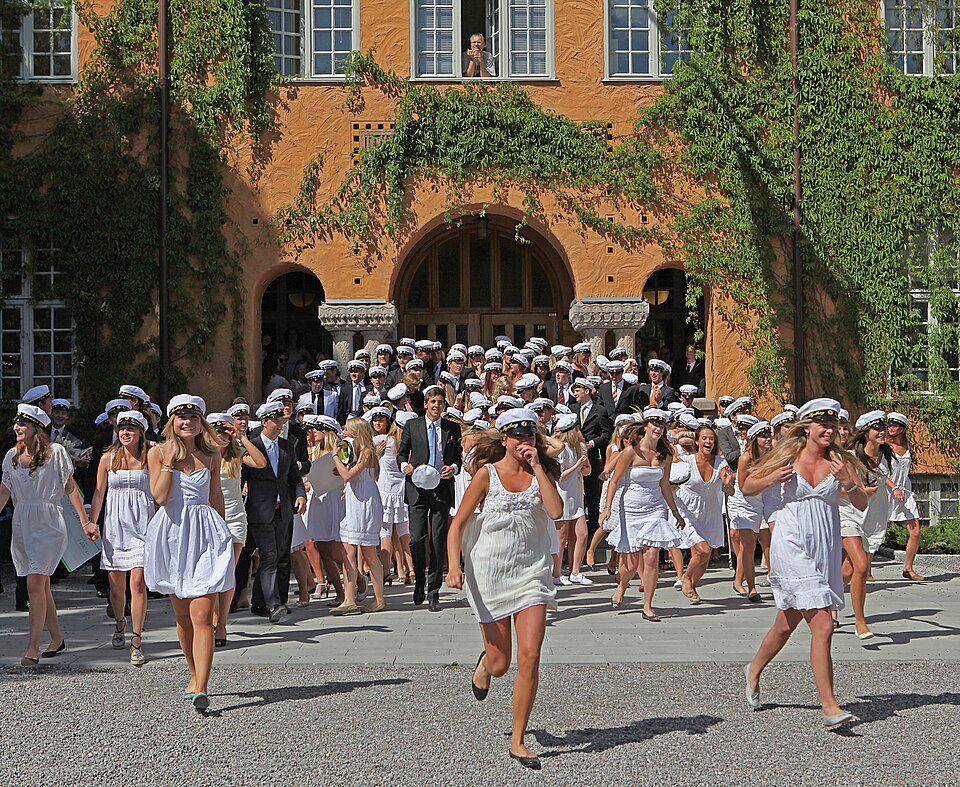ilustrasi kelulusan SMA di Finlandia (commons.wikimedia.org/Bengt Nyman)