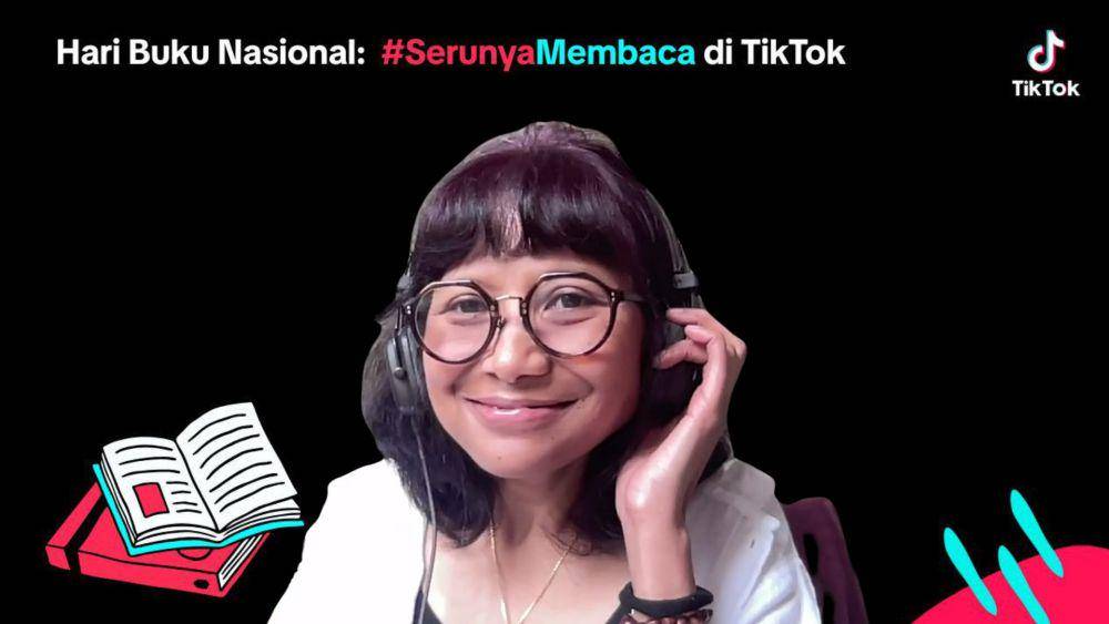 Potret Windy Ariestanty, pendiri Patjarmerah (@patjarmerah_id), dalam acara "Rayakan Hari Buku Nasional, TikTok Ajak Komunitas Bangkitkan Semangat #SerunyaMembaca", Selasa, (20/5/2025), via Zoom Meeting (dok. TikTok Indonesia)