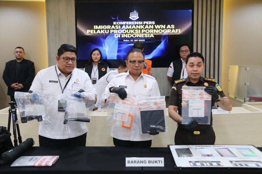 Imigrasi Amankan WN AS Pelaku Produksi Konten Pornografi (Dok/Ditjen Imigrasi)