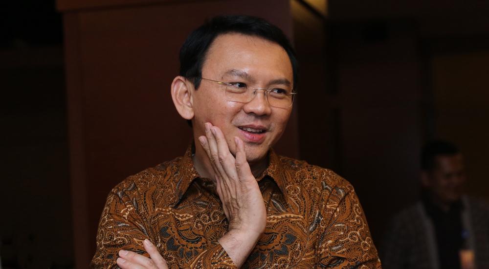 http://cdn.idntimes.com/content-images/post/20160630/078048100-1458359688-20160319-ahok-nonton-bareng-pemain-comic-8-jakarta-hz5-1-65ba83186960723b78dd13685e1a459e.jpg