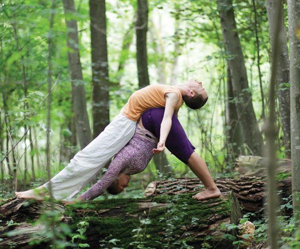 http://cdn.idntimes.com/content-images/post/old/0bd56-Yoga18_yoga-datescom.jpg