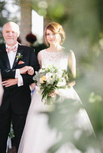 http://cdn.idntimes.com/content-images/post/20151220/10-theknotcom-cecb9ff3198a0d6b590255ef3d2a63f9.jpg