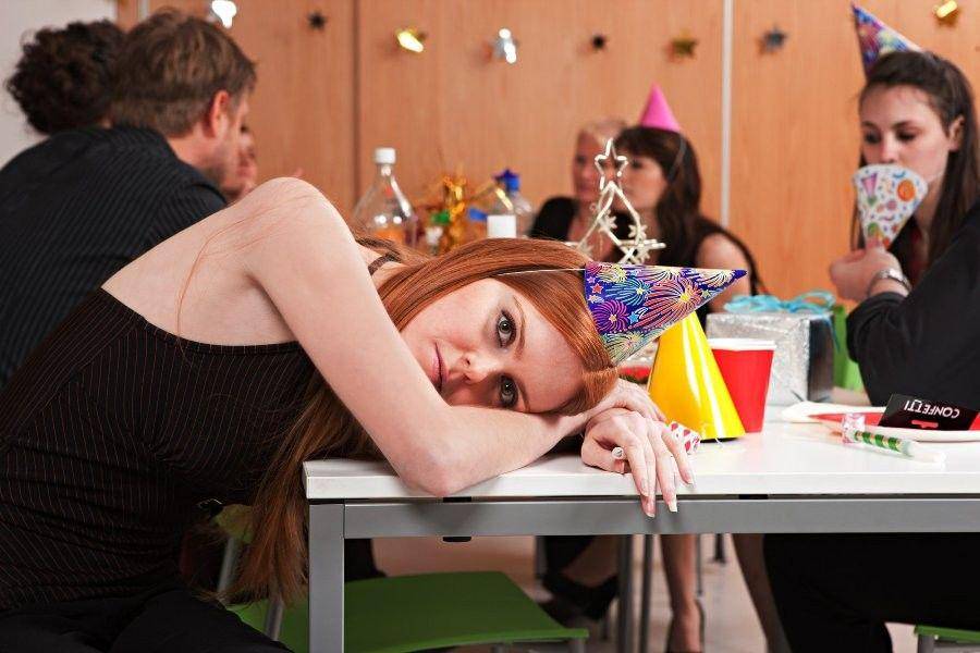 http://cdn.idntimes.com/content-images/post/20160120/16-office-party-3-ccb193b8fe11e5ad004c65a0d2c445c6.jpg