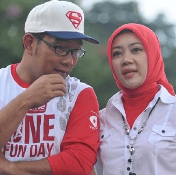http://cdn.idntimes.com/content-images/post/20160404/18-sebagai-walikota-saya-pun-menyediakan-waktu-menyimak-dengan-khusyu-curhatan-wanita-ini-tentang-suaminya-yg-katanya-jarang-pulang-b9bf78be143450db897b0e5743381bb7.PNG