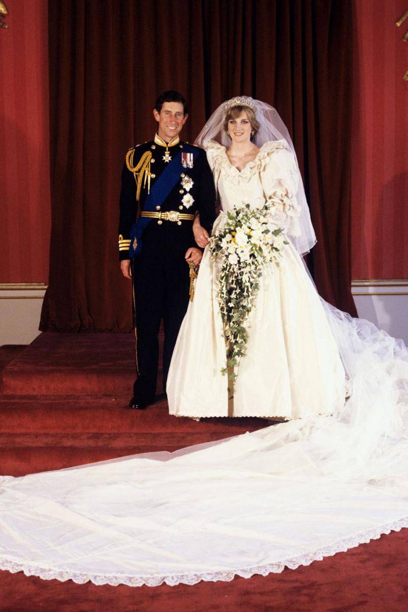 https://cdn.idntimes.com/content-images/post/20180519/1981-prince-charles-lady-diana-spencer-029199a302478ba8af332ac3950ed581.jpg