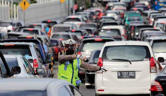 https://cdn.idntimes.com/content-images/post/20151117/198453-libur-paskah-puncak-macet-panjang-663-382-871a053e83192e5321c79fe6c23328ba.jpg