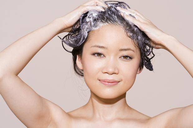 http://cdn.idntimes.com/content-images/post/old/1adcb-washing-hair_herworldplus.jpg