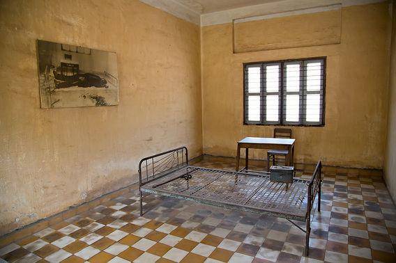 http://cdn.idntimes.com/content-images/post/20160331/25tuolsleng-d37410fa94506f656dcc6c16a9f6c3c2.jpg