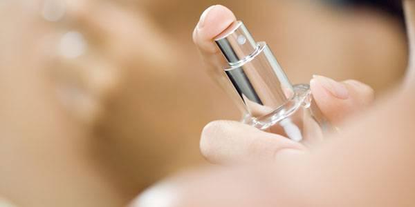 http://cdn.idntimes.com/content-images/post/old/2853b-women-applying-pheromone.jpg